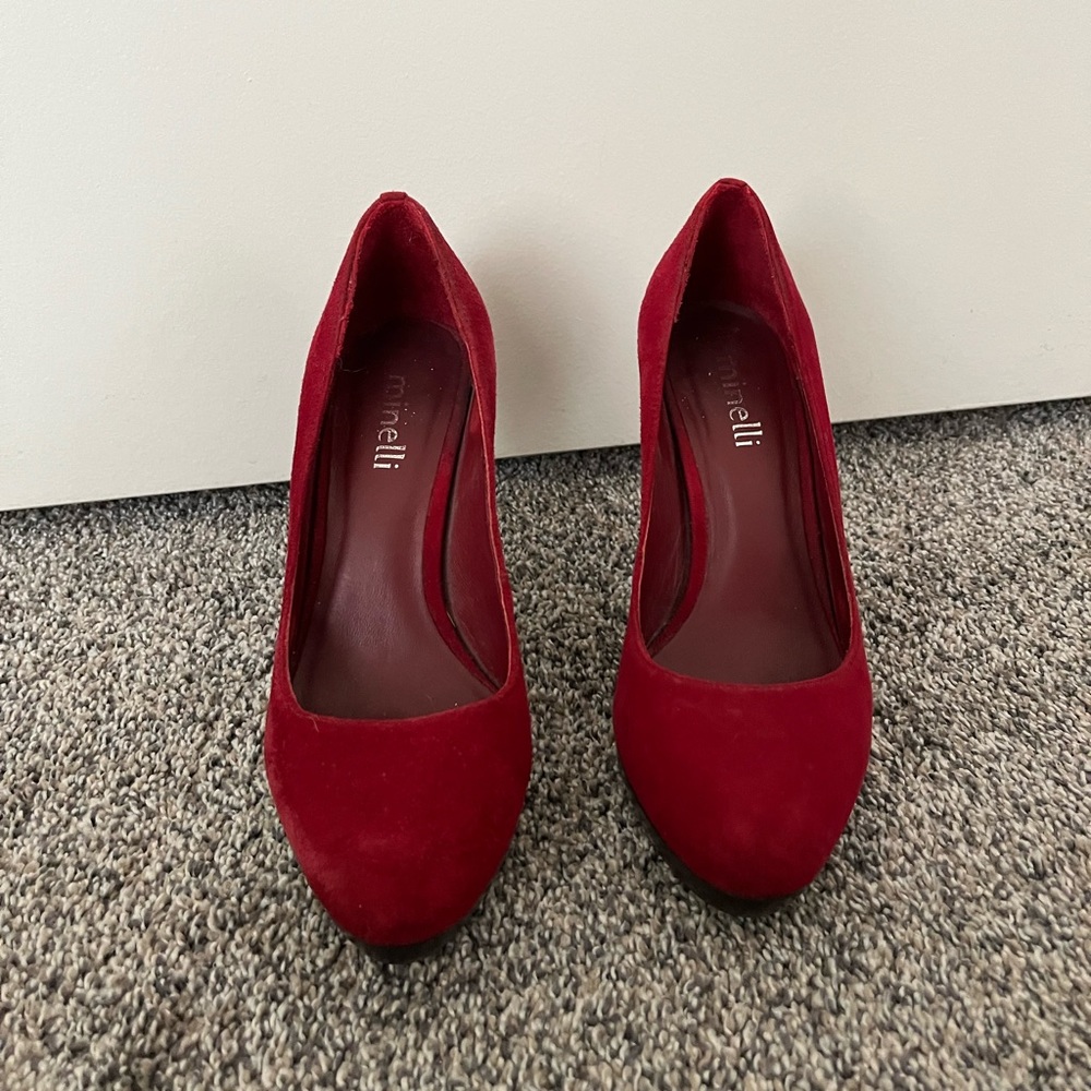 Red velvet Minelli. Heel size 6.